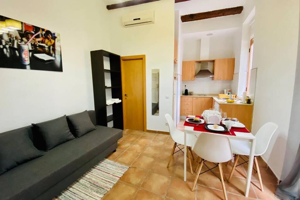 Апартаменты Acogedor Loft En Centro Historico Валенсия Экстерьер фото
